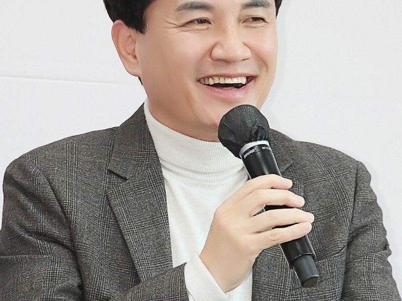 리얼미터 조사 1위