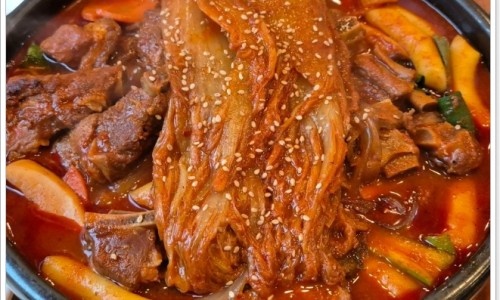 생생정보통 맛집 묵은지 고등어조림 돼지갈비찜 식당 위치